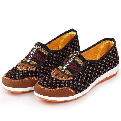 China Trend 2022 fashion spring and middle-aged summer cloth shoes soft bottom non-slip shoes and elderly mother women's walking shoes for sale