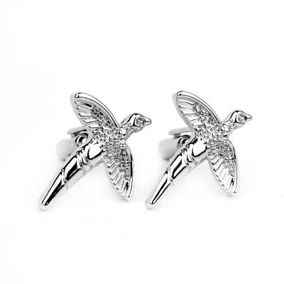 China Anniversary Freedom Christmas Gift For Husband Jewelry Flying Bird Seabird Silver Polished Swallow Design Cufflinks for sale