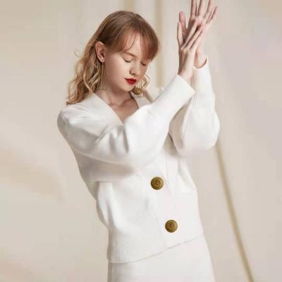 China Custom Made Anti-wrinkle Women's Autumn Winter Fashion Knitting Plain White Long Sleeve Knitted Cardigan 2021 for sale