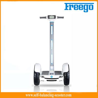 China Pequeño uno mismo 2-Wheel que equilibra la vespa eléctrica 2400W plegable en venta