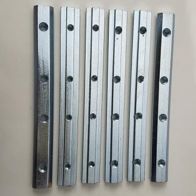 China Holding factory to supply high quality zinc white carbon steel T slot 180 degree straight line connector link for sale