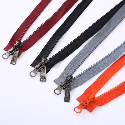 China Wholesale 5# Auto Lock Auto Lock Two Way Corn Tooth Slider Resin Long Chain Pull for sale