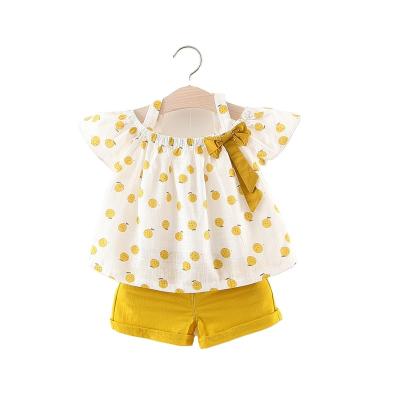 China Girls casual summer set wholesale apple printed shirt and ruffle shorts boutique girls clothing set for sale