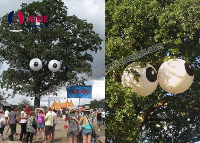 Chine Ballons drôles accrochants d'oeil d'alerte aérés par décor gonflable de vacances d'arbres à vendre