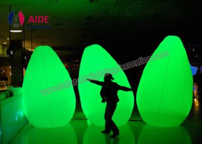 China El LED colorea el pilar soplado aire inflable de las ferias profesionales de la decoración de la iluminación de las luces en venta