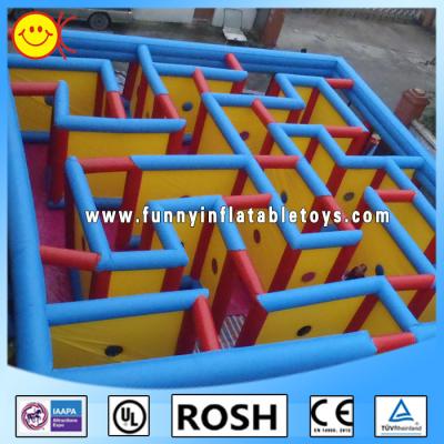 China PVC Inflatable Sports Games Protable Inflatable Maze Quadruple Stitching for sale