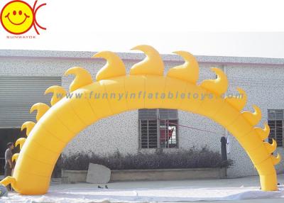 China arco gigante inflable Sun de la forma de los 5m de la tela amarilla de Oxford con el ventilador para el acontecimiento en venta