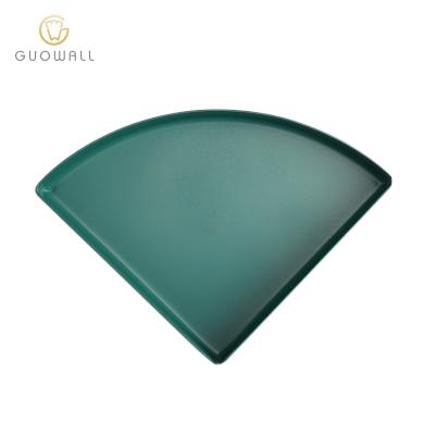 China Durable Green Propeller Shaped Coated Non-Stick Pizza Baking Tray for sale