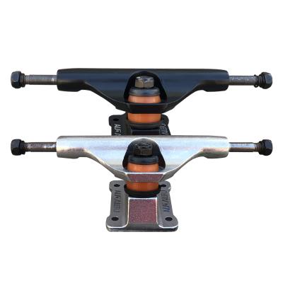 China Young Professional Wholesale OEM SkateboardTrucks5.25 Unit Mount Skate Board for sale