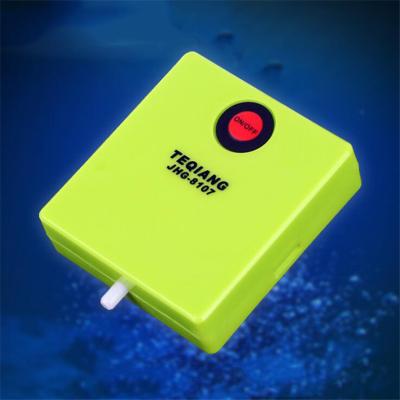 China Aquarium Compressor Single Output Dry Cell Aquarium Oxygen Pump Battery Operated Ultra Quiet Air Compressor for sale