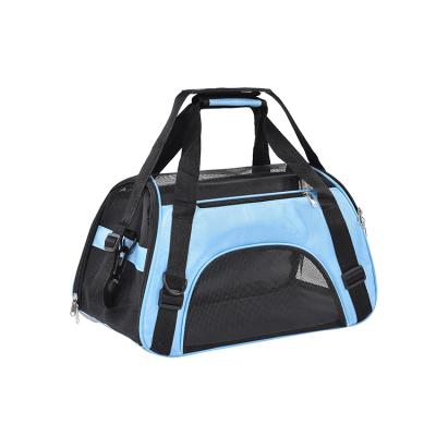 China Portable Breathable Travel Luggage Pet Carrier Treat Bag Cats And Dogs Travel Bag for sale