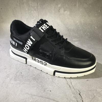 China Chinese Wholesale Anti-slippery Spring Summer Low Cut 2019 Fashionable PU Casual Shoes For Men for sale