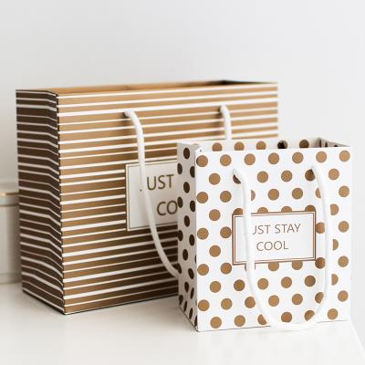 China Recyclable Single Brown Brown Dot Bag Gold Dot Reticle Gift Box Holiday Party Paper Supplies Large---L for sale