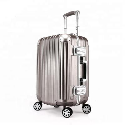 China Simple Fashionable New PC 100% Hard Case Trolley Travel Luggage Set for sale