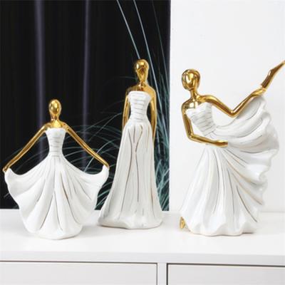 China Contemporary Luxury gold modern design decoration sculpture valentine's day home decor for sale