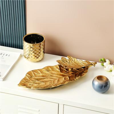 China Fashion style fruit ceramic gold layer viable European luxury home decoration dishes for living room for sale