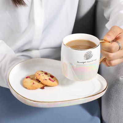 China Hot Selling Luxury Painted Ceramic Ceramic Tea Cups and Saucers Viable Gold Household Afternoon Tea Coffee Cup Coffee Milk Tea Cups and Saucers with Spoon for sale