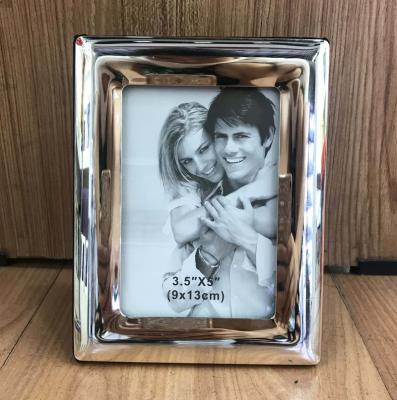 China Shiny Iron Photo Frame, Metal Photo Frame, Iron Plated Silver Photo Frame for sale