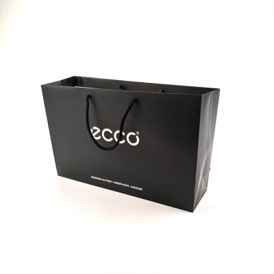 China Recyclable Paper Bag With Handles Customizable Luxury Shopping Paper Bag for sale