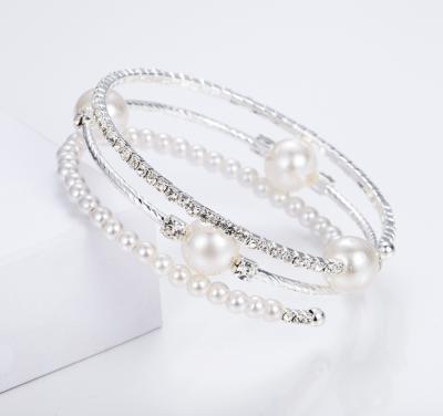 China 2021 MIA Hot Selling Simple Multilayer Crystal Bracelet Romantic Women's Pearl Bracelet Bangle For Women for sale