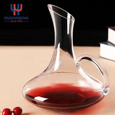 China Wholesale New Red Wine Hand Logo 1800ml/60oz Clear Glass Wine Aerator Decanter Custom Classic/Postmodern Blown Glass Decanter With Handle for sale