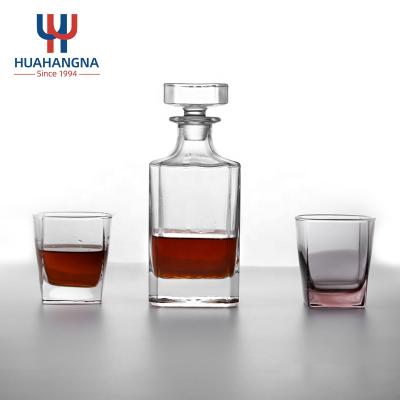 China New Low MOQ Logo Engraved 750ml Square Whiskey Decanter And Wholesale Custom Classic/Postmodern Single Whiskey 270ml Glass In Stock for sale