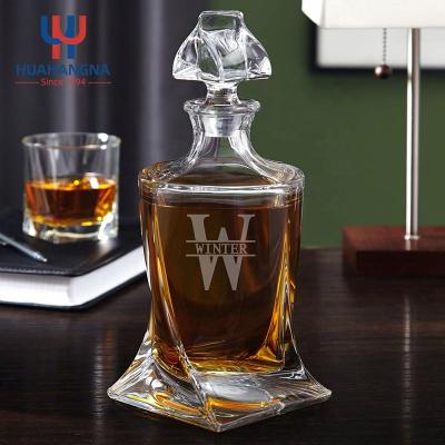 China New Amazon Best Seller 800ml Engravable Classic/Postmodern Custom Logo and Text Personalized Versailles Crystal Glass Twist Whiskey Decanter For Sale for sale