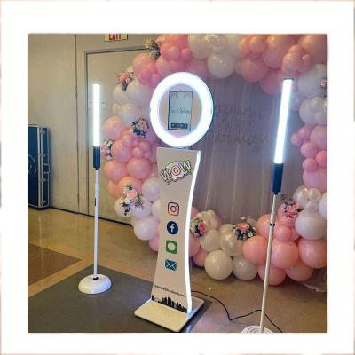 China Wedding custom manual SDK logo ring selfie photobooth portable led light rotating roaming roaming machine with printer for sale