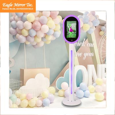 China Fashion Outdoor Interactive Automatic Magic Mini Portable Media Foldable Luxury Wedding Stand Led Light Photobooth Mirror Photo Booth for sale