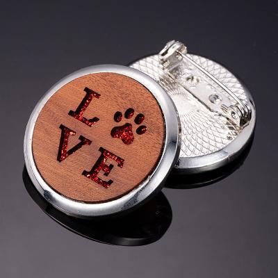 China Amazon Hot Sale Fragrance Diffuser Brooch Fashion Wooden Love Aromatherapy Brooch for sale