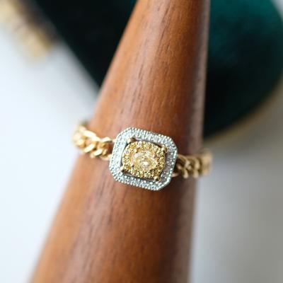 China Royal Natural Yellow Diamond Ring 14K Yellow Gold Link Chain Ring for sale