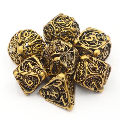 China Game Dice Dies Manufacturer Wholesale Dice Zinc Alloy Metal RPG Dies 2022 Dungeons And Dragons Game Hollow Hollow Dice for sale