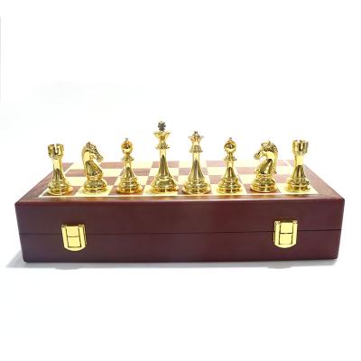 China Factory Wholesale Modern Chessboard Wooden Metal International Chess Pieces Sets for sale