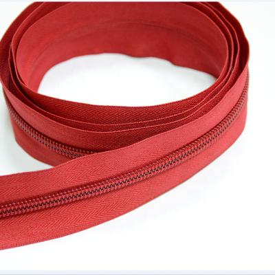 China Auto Lock Auto Lock Open End Long Coil Nylon Chain Zippers For Clothing Eco-friendly Zipper for sale