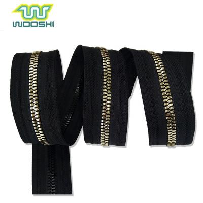 China Custom Made Long Chain Eco-Friendly Resin Zipper Pullers Gold Teeth Zipper Plastic Zipper Pullers Eco-Friendly For Bags&Clothes for sale