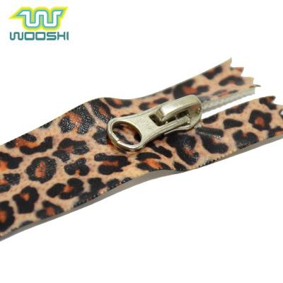 China Manufacturer Leopard Print Waterproof Tape End-end Zippers Coil Zipper Hidden Zipper Waterproof Airtight Nylon Zipper For Garment&bags for sale