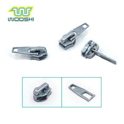 China Wholesale 5# Reversible Nickel Free Nylon Zipper Slider Automatic Lock With DA Puller for sale