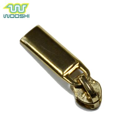 China Custom Factory Eco-friendly Zinc Alloy Zipper Puller Design Zipper Puller And Sliders Gold Color Zipper For Bags And Shoes for sale