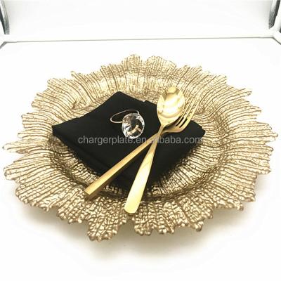 China Glass Table Decoration Charger Dish Sustainable Colorful Wedding Wholesale for sale