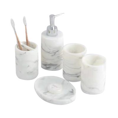 China Sustainable Modern White Black Marble Set Of 5 Piece Polyresin Bathroom Accessories for sale