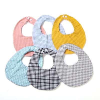 China Cotton Washable Reversible Bib Absorbable Baby Bandana Bibs With Adjustable Snaps for sale