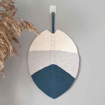 China 100% Handmade Eco-Friendly Macrame Wall Hanging Macrame Leaf Decor Macrame Feathers for sale