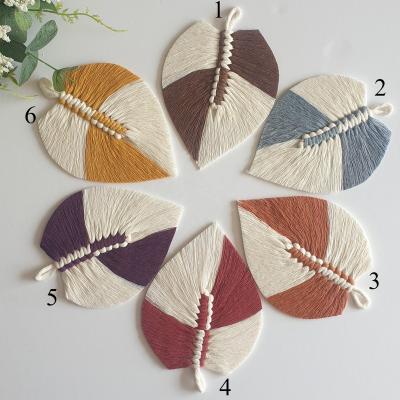 China Eco-Friendly 100% Cotton Macrame Leaves Feather Mini Macrame Feather Small Macrame Nursery Decor for sale