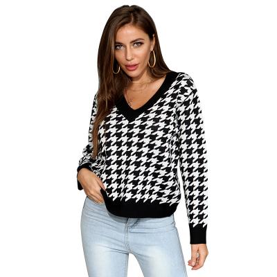 China Anti-Wrinkle FanLi Jacquard Sweater V-Neck Base Knitted Autumn Winter Sweater Ladies Long Sleeve Houndstooth Crewneck Sweater Women Wear for sale