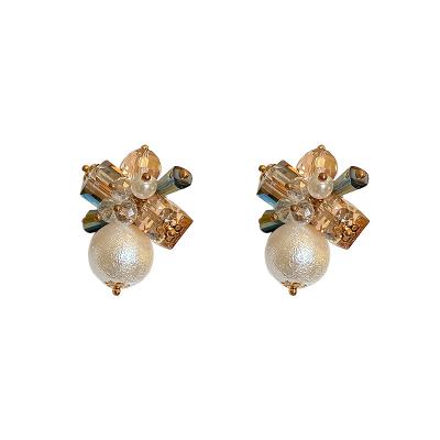 China Best Luxury Vintage Elegant Light Crystal Flower Pearl Stud Earrings High Quality For Party Christmas Gift for sale