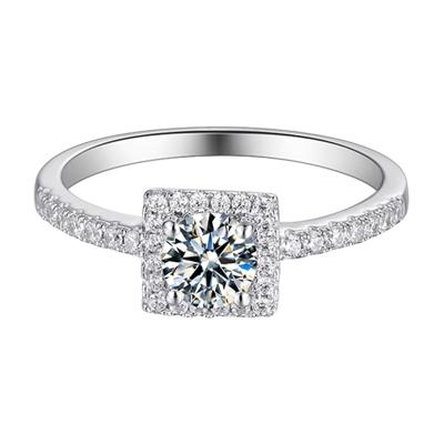 China Trendy design 0.5 carat moissanite engagement ring diamond luxury jewelry wholesale fashion for sale