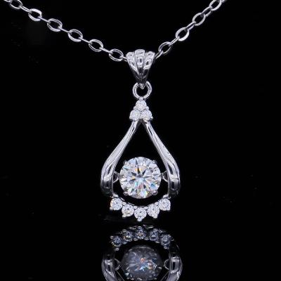 China 925 Sterling Silver FASHIONABLE Moissanite Necklace Female 0.5 Carat Dynamic Crown Diamond Wholesale Moissanite Pendant Necklace for sale