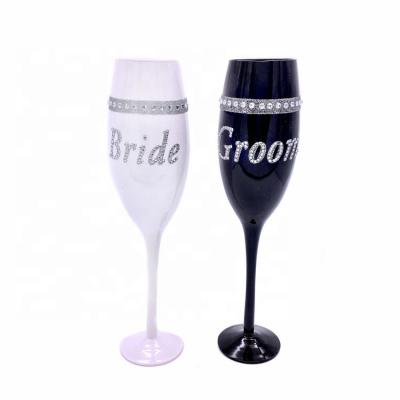 China Viable/Stocked Wedding Champagne Glass Gift Set Creative Diamond Champagne Glass Wedding Gift Set Glass Goblets for sale