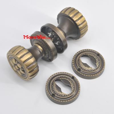 China Modern Small Brass Knob Brass Bathroom Door Handles for sale