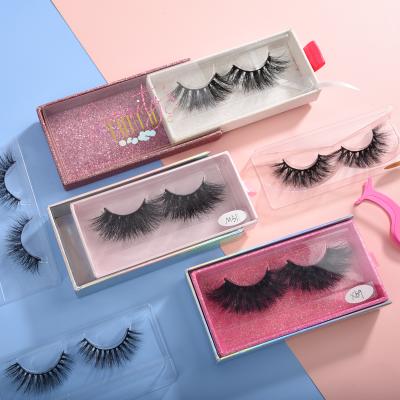 China Wholesale Quenlashes Mink Eyelashes False 3d Crisscross False 3d Private Label Packaging Box Custom Seller for sale